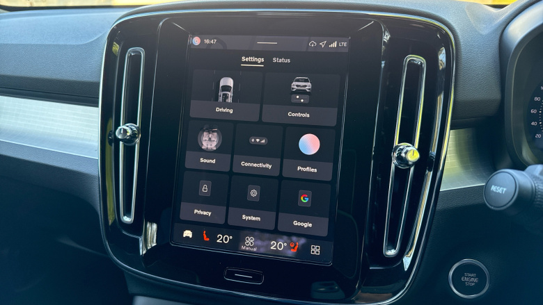 Volvo XC40 2.0 B4P Plus Dark 5dr Auto Petrol Estate